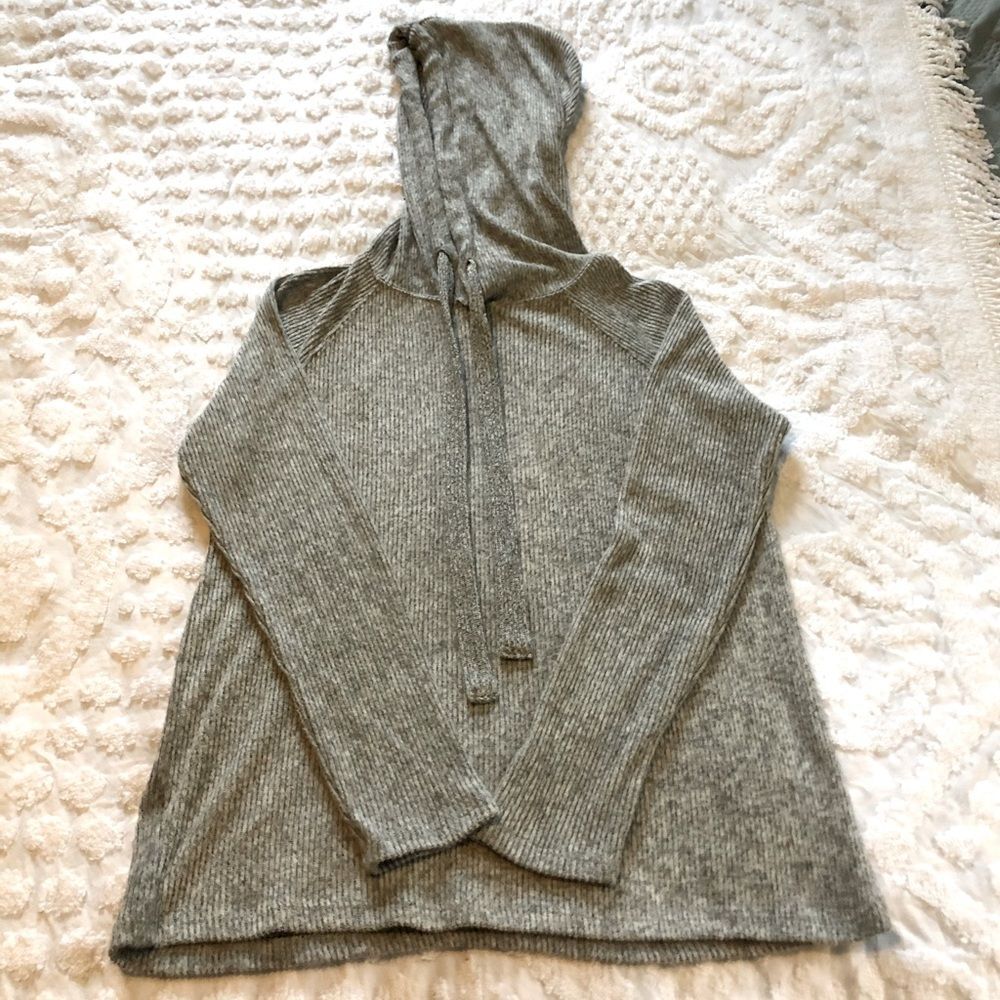 Kenneth Cole New York Super Soft Hooded Pullover, size med.